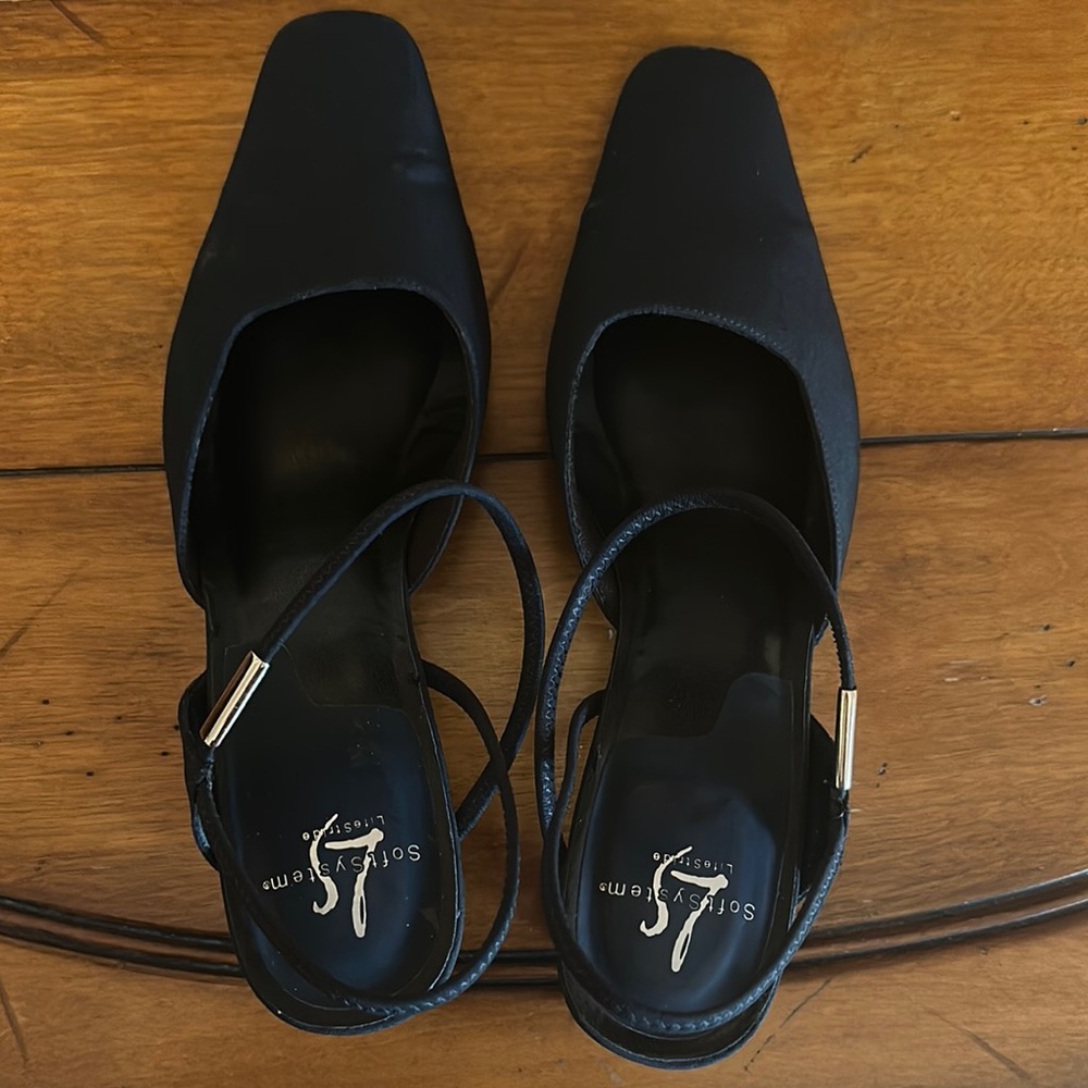Women's SoftSystem  Black Heels